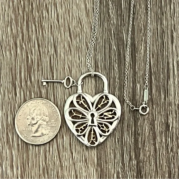 Tiffany &‎ Co. necklace